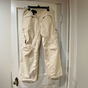 Burton Gore-Tex AK Snowboard Ski Pants off-white size M RN 87380 CA 26902